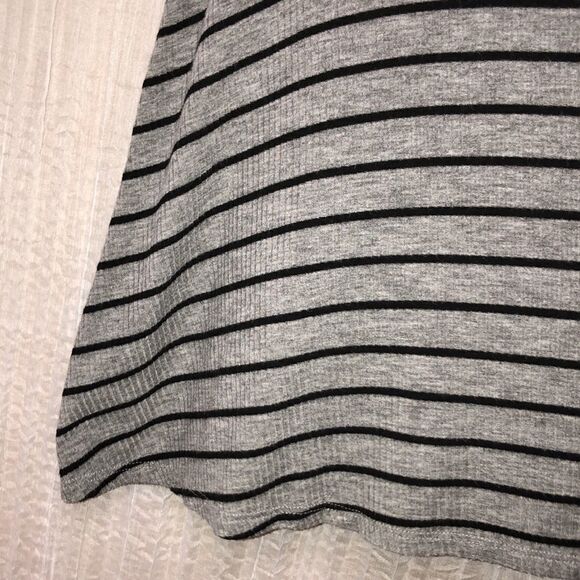 See You Monday S LA Gray Black Ribbed Knit Striped Swing Crop Sleeveless Tank - Picture 6 of 9